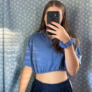 Cropped polo with cinched waist and scrunchie!